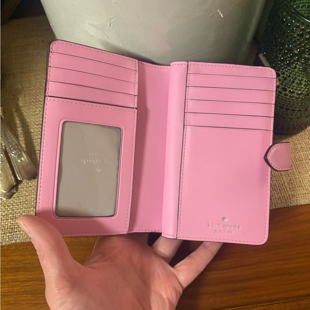 Kate Spade Flower Bifold Wallet - Picture 5 of 8